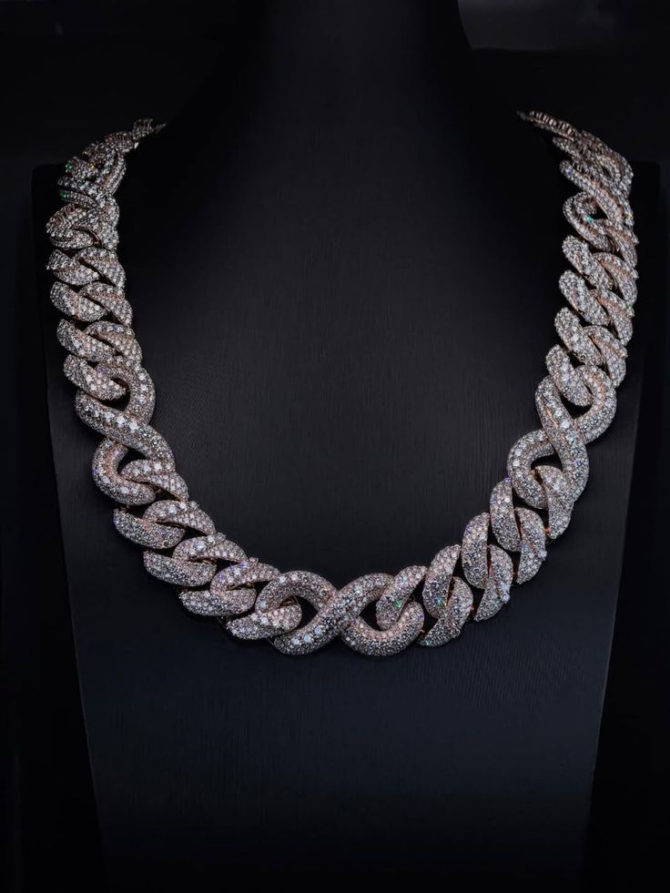 Rose Infinity Link Chain